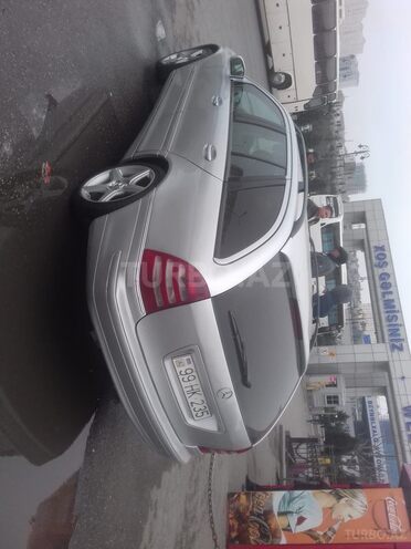 Mercedes C 220 2004, 325,000 km - 2.2 l - Bakı