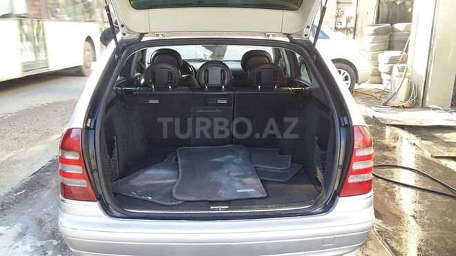 Mercedes C 220 2004, 325,000 km - 2.2 l - Bakı