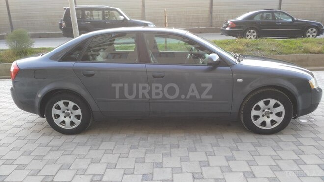 Audi A4 2003, 318,000 km - 1.8 l - Bakı