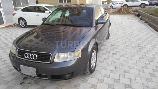 Audi A4 2003, 318,000 km - 1.8 l - Bakı