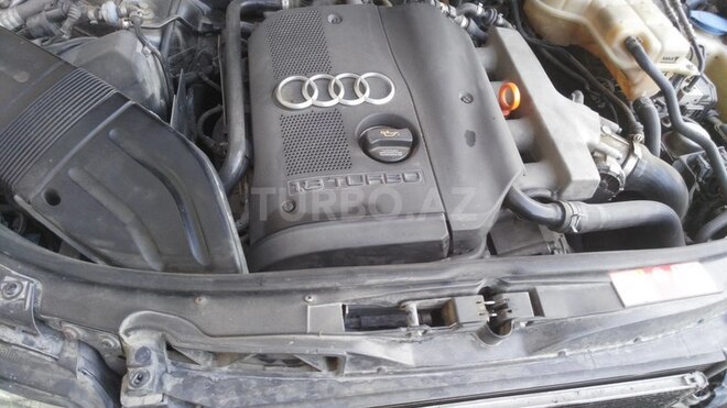 Audi A4 2003, 318,000 km - 1.8 l - Bakı