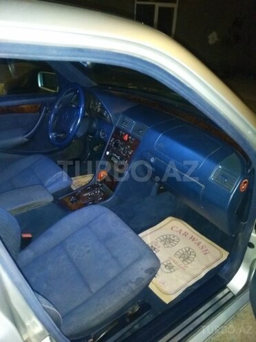 Mercedes C 200 1999, 260,000 km - 2.0 л - Göyçay