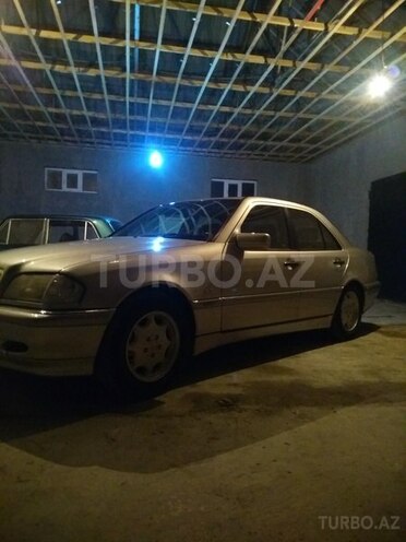 Mercedes C 200 1999, 260,000 km - 2.0 л - Göyçay