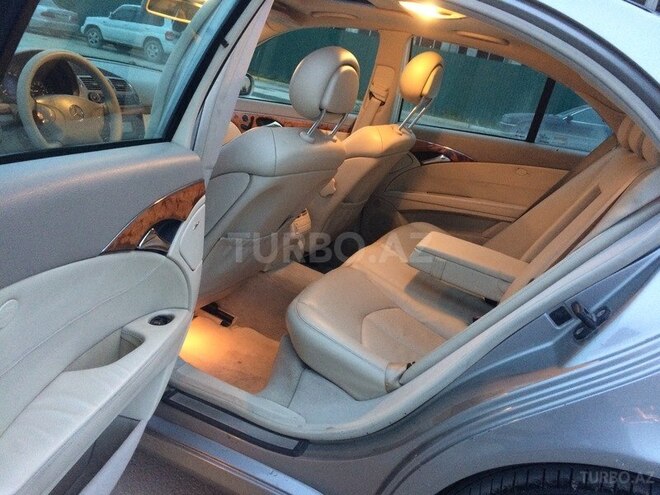 Mercedes E 320 2003, 218,000 km - 3.2 l - Sumqayıt