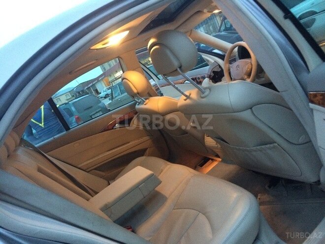 Mercedes E 320 2003, 218,000 km - 3.2 l - Sumqayıt