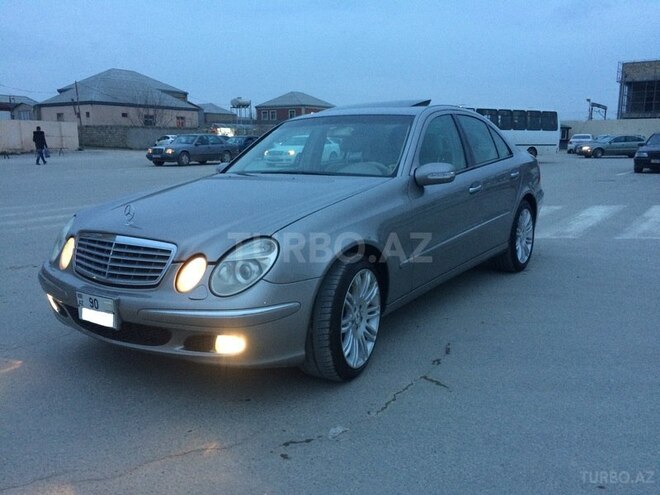 Mercedes E 320 2003, 218,000 km - 3.2 l - Sumqayıt
