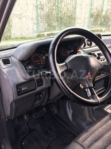 Mitsubishi Pajero 1993, 160,000 km - 2.5 l - Bakı