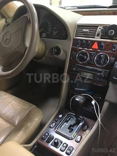 Mercedes C 280 1997, 290,000 km - 2.8 л - Bakı