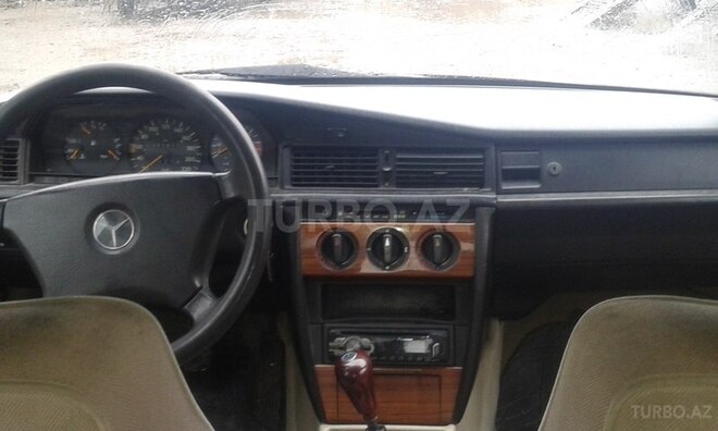 Mercedes 190 1992, 261,871 km - 2.0 l - Sabirabad
