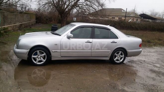 Mercedes E 200 1999, 780,000 km - 2.0 l - Bakı