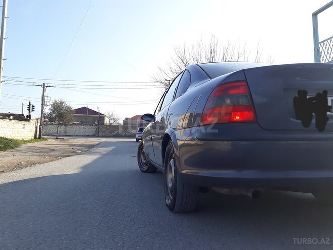 Opel Vectra 1996, 285,000 km - 1.8 l - Sumqayıt