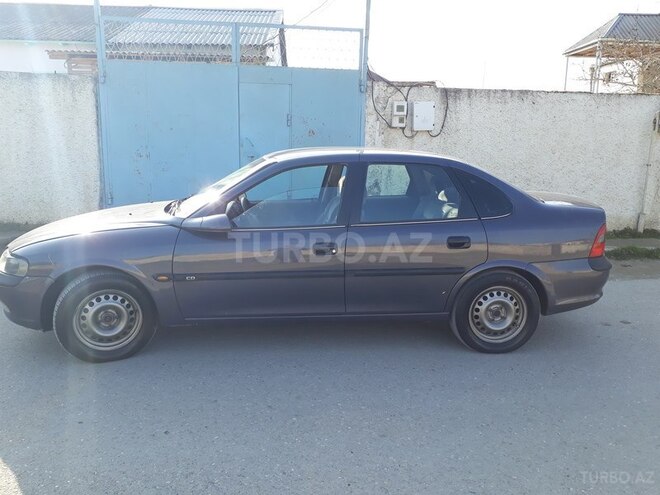 Opel Vectra 1996, 285,000 km - 1.8 l - Sumqayıt