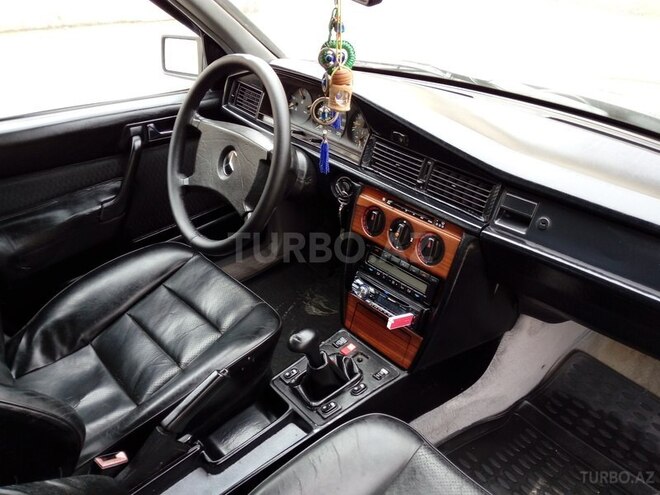 Mercedes 190 1990, 252,000 km - 2.0 l - Sumqayıt