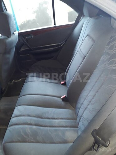 Mercedes E 320 1997, 271,245 km - 3.2 l - Beyləqan