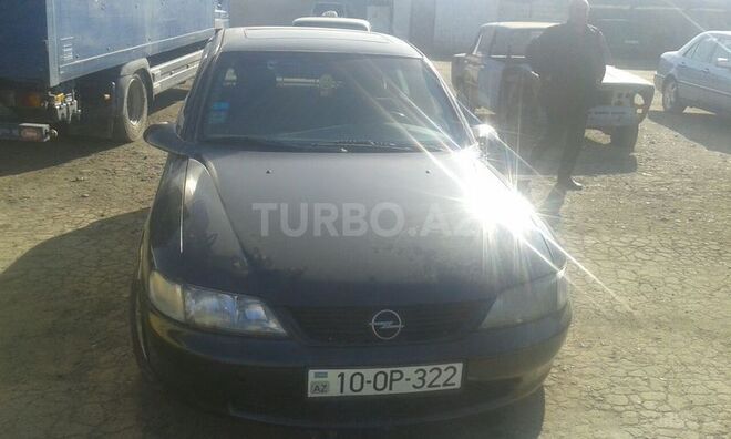 Opel Vectra 1996, 233,000 km - 1.6 л - Gəncə