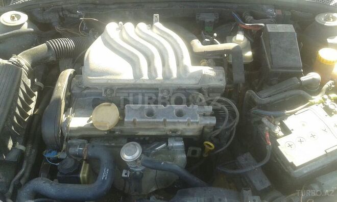 Opel Vectra 1996, 233,000 km - 1.6 л - Gəncə