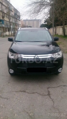 Mitsubishi Outlander 2015, 33,000 km - 2.4 л - Bakı