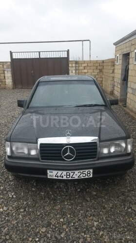 Mercedes 190 1993, 235,361 km - 16.0 l - Salyan