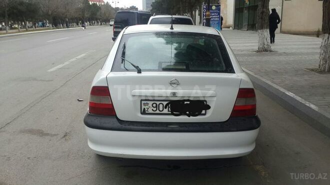 Opel Vectra 1997, 305,000 km - 2.0 l - Sumqayıt