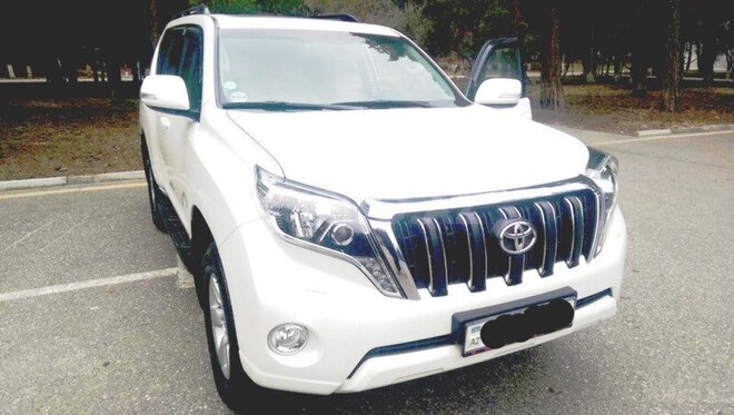 Toyota Land Cruiser 2015, 8,888 km - 2.7 l - 