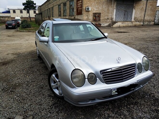 Mercedes E 220 2000, 319,990 km - 2.2 l - Gəncə