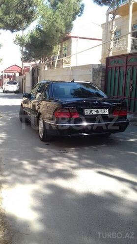 Mercedes E 240 2000, 305,000 km - 2.6 л - Bakı