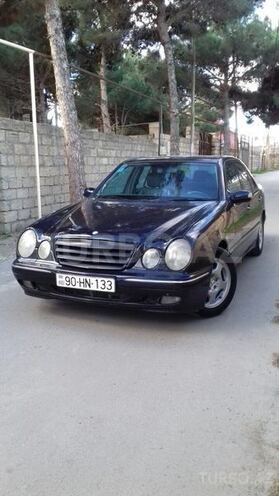 Mercedes E 240 2000, 305,000 km - 2.6 л - Bakı