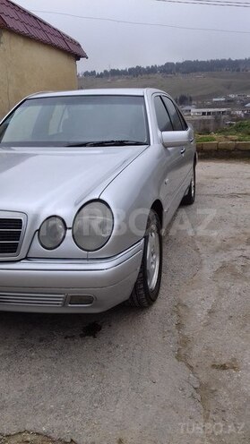Mercedes E 240 1998, 374,278 km - 2.4 l - Şamaxı