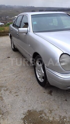 Mercedes E 240 1998, 374,278 km - 2.4 l - Şamaxı
