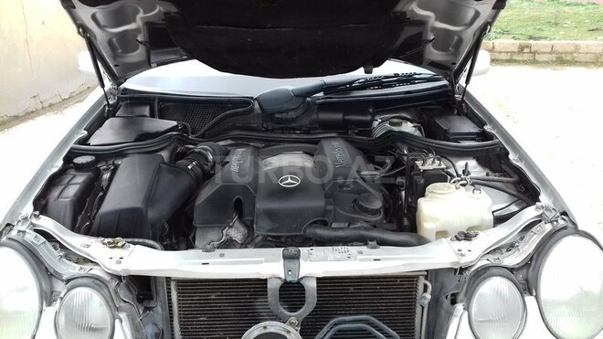 Mercedes E 240 1998, 374,278 km - 2.4 l - Şamaxı
