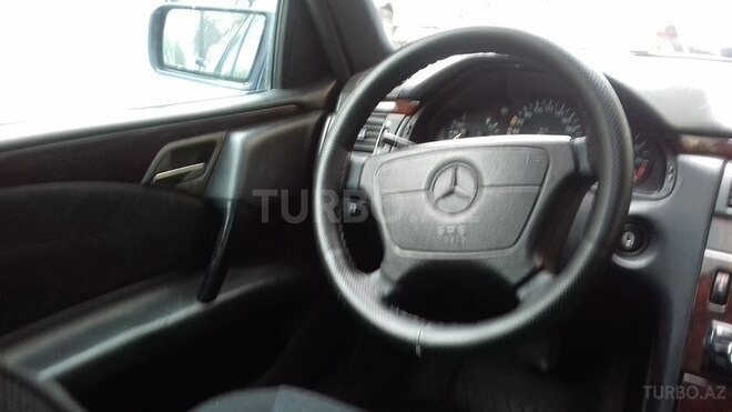 Mercedes E 230 1996, 215,382 km - 2.3 l - Bakı
