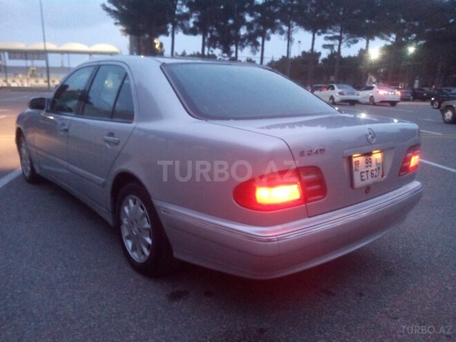 Mercedes E 240 2001, 90,500 km - 2.6 l - Sumqayıt