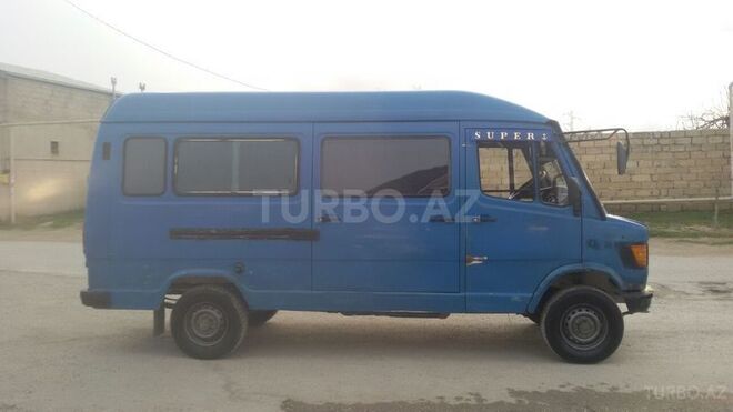 Mercedes 208 D 1995, 300,000 km - 2.3 l - Sumqayıt