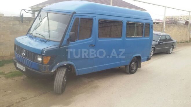 Mercedes 208 D 1995, 300,000 km - 2.3 l - Sumqayıt