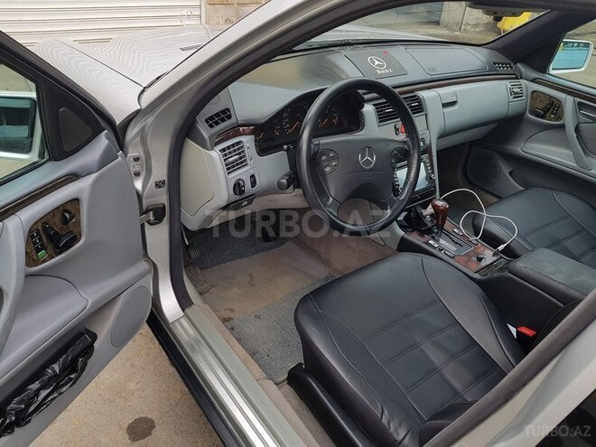 Mercedes E 230 1995, 222,000 km - 2.3 l - Bərdə