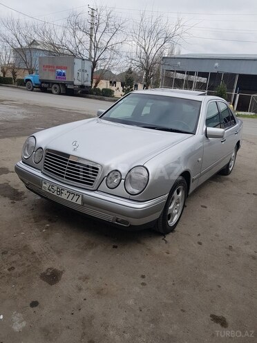 Mercedes E 230 1995, 222,000 km - 2.3 l - Bərdə