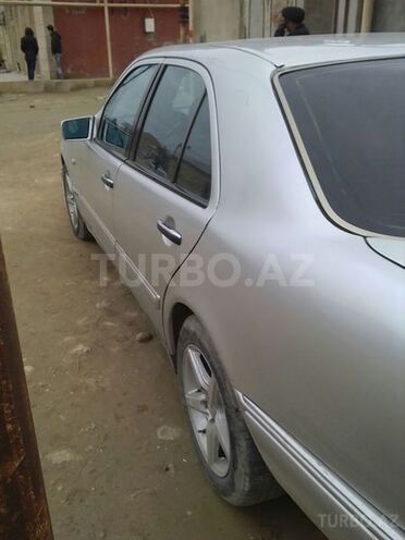 Mercedes E 250 1996, 373,000 km - 2.5 l - Bakı