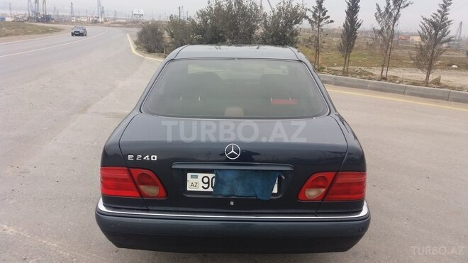 Mercedes E 240 1998, 358,000 km - 0.3 l - Bakı