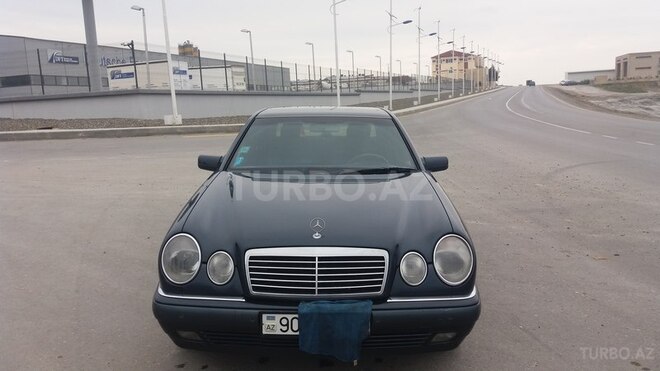 Mercedes E 240 1998, 358,000 km - 0.3 l - Bakı
