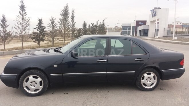 Mercedes E 240 1998, 358,000 km - 0.3 l - Bakı