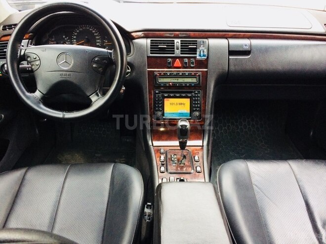 Mercedes E 220 2001, 314,000 km - 2.2 l - Bakı