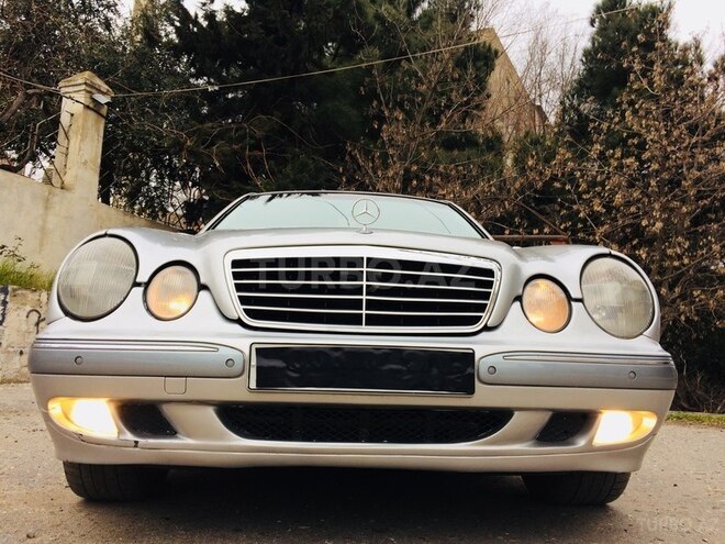 Mercedes E 220 2001, 314,000 km - 2.2 l - Bakı