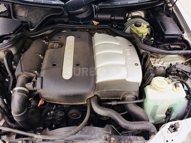 Mercedes E 220 2001, 314,000 km - 2.2 l - Bakı