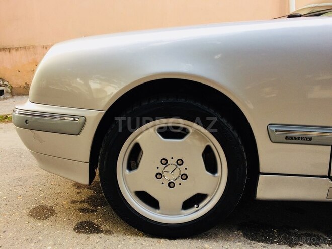 Mercedes E 220 2001, 314,000 km - 2.2 l - Bakı
