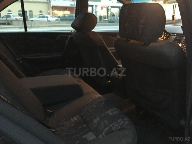 Mercedes E 240 1999, 235,000 km - 2.4 l - Bakı