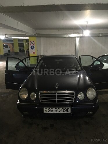 Mercedes E 240 1999, 235,000 km - 2.4 l - Bakı