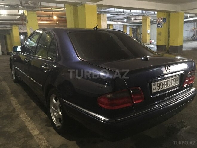 Mercedes E 240 1999, 235,000 km - 2.4 l - Bakı