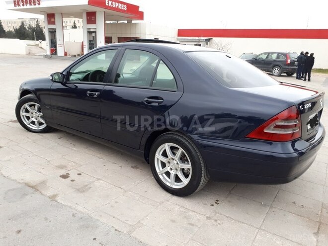 Mercedes C 220 2003, 220,000 km - 2.2 л - Xırdalan