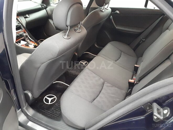 Mercedes C 220 2003, 220,000 km - 2.2 л - Xırdalan
