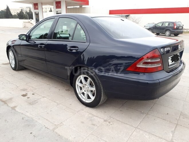 Mercedes C 220 2003, 220,000 km - 2.2 л - Xırdalan